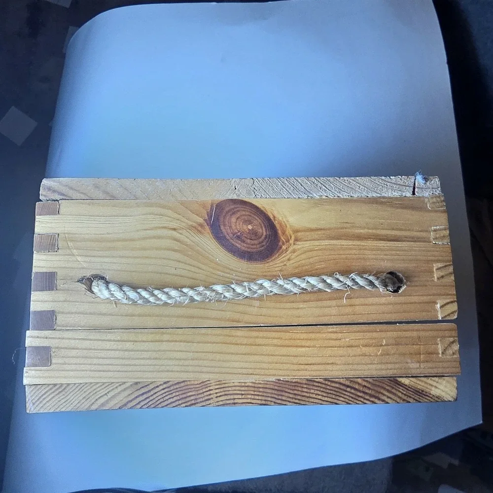 Castello di Brolio Wooden Wine Box with Rope Handle, Wood Grain, 32x20x10cm